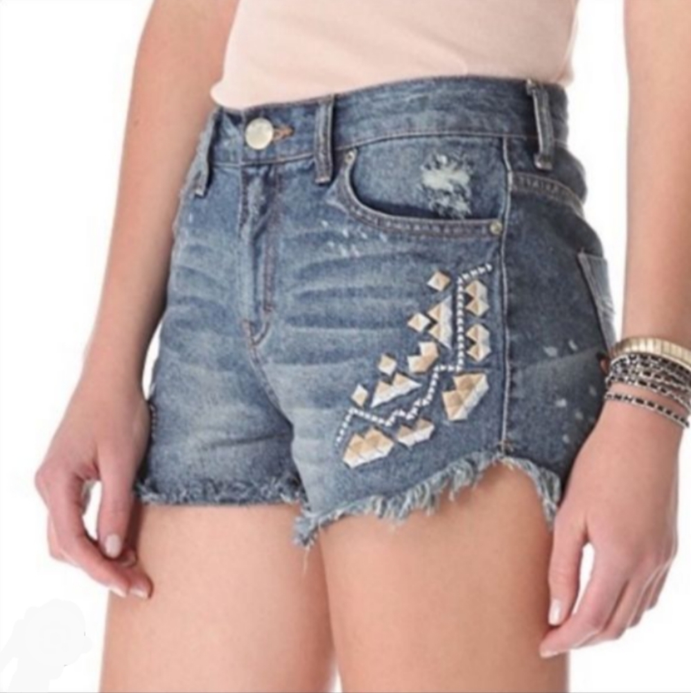 Free People Tulum Embroidered Boho Shorts Size 31 Light Denim